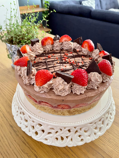 Dark Chocolate & Fresh Strawberry Cheesecake