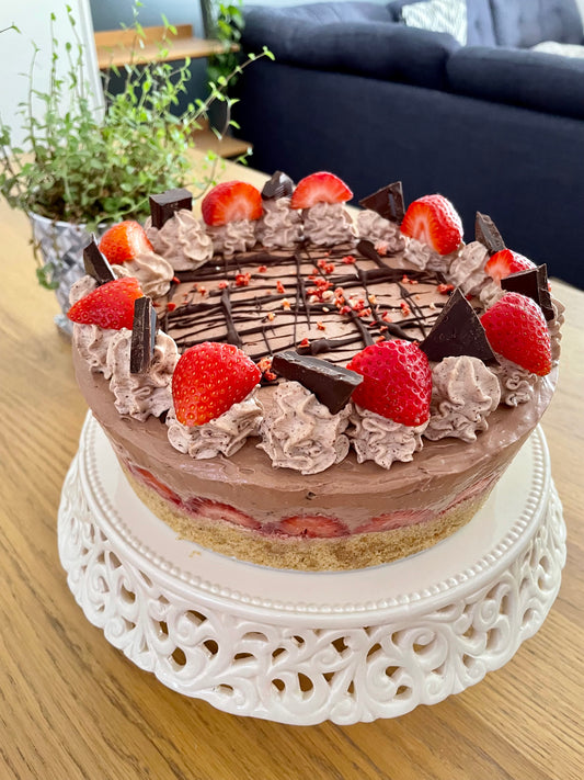 Dark Chocolate & Fresh Strawberry Cheesecake