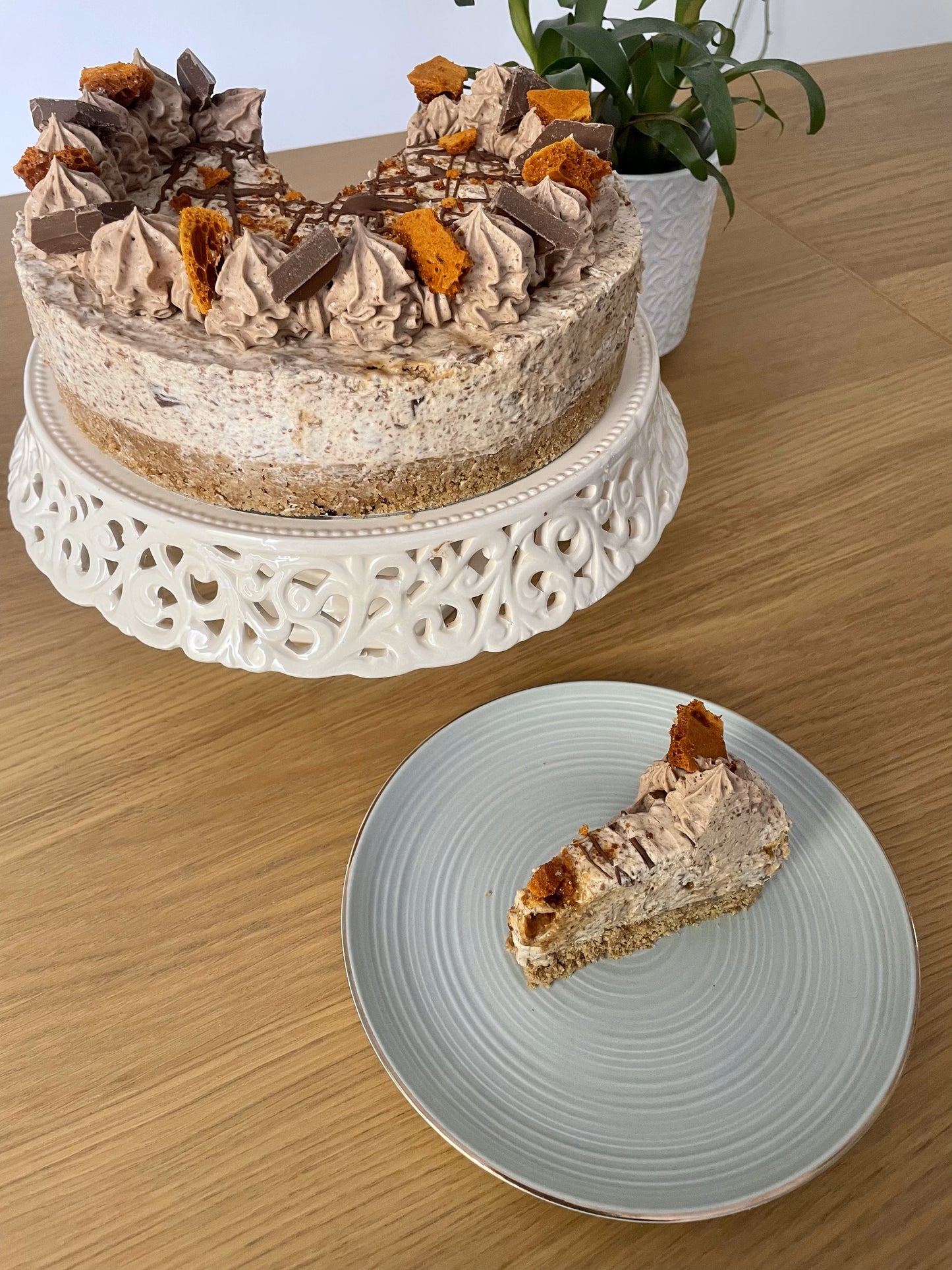 Milk Chocolate & Honeycomb Cheesecake